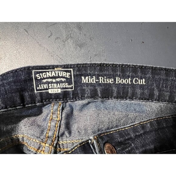 Signature Levi Strauss Mid-Rise Boot Cut Womens Jeans Size 24W Denim Western - Picture 3 of 11